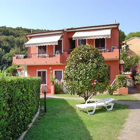 Apartment In Near Sea
